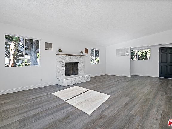 3rd image of 1308 Grant St