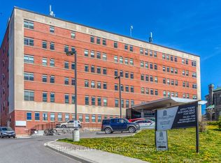 384 Rogers St #105, Peterborough, ON K9H 7B6