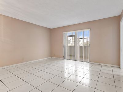 2724 S Garden Drive #102, Lake Worth, FL, 33461