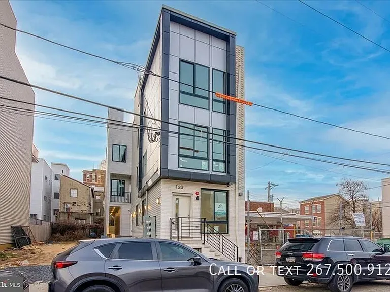 1230 N Marshall St #3R — Photo 14