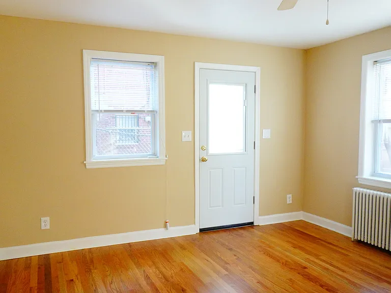 8520 Greenwood Ave — Photo 33