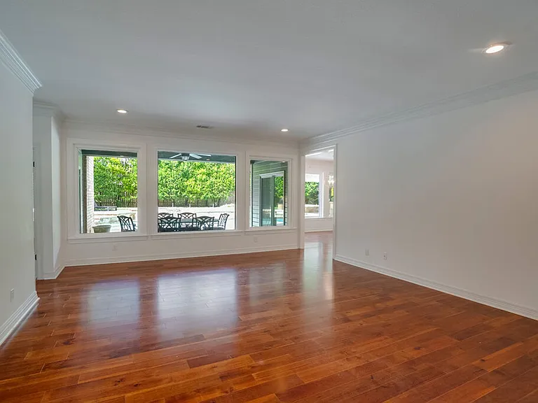 10200 Treasure Island Dr — Photo 5