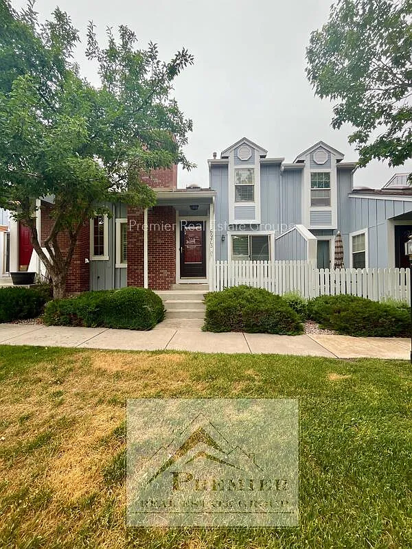 3 bed, 3.5 bath, 1930 sqft, $2,000 — Photo 1