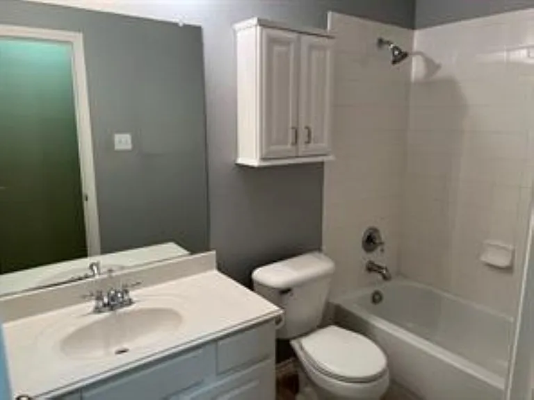 6400 Brownstone Dr — Photo 8