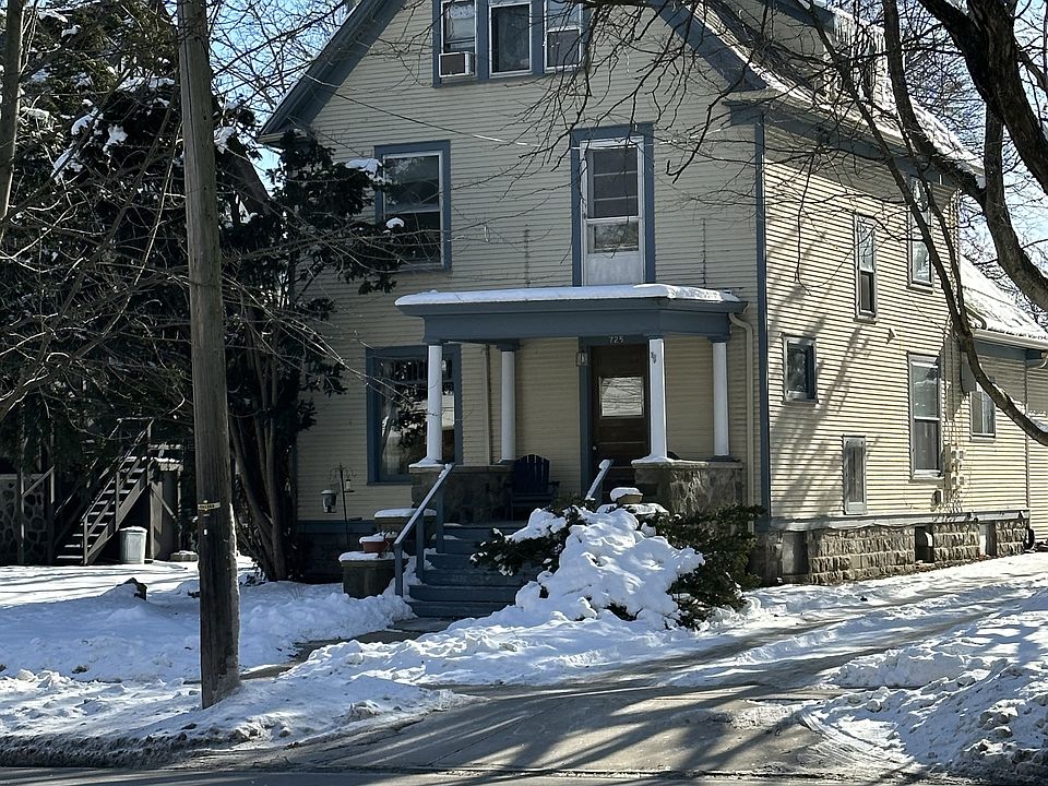 1st image of 725 W Huron St