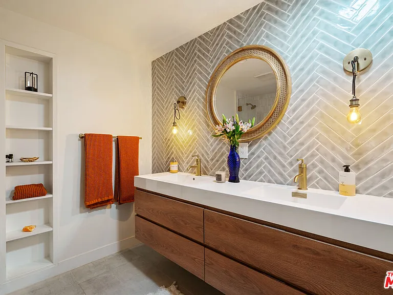 20402 Paradise Ln — Photo 26