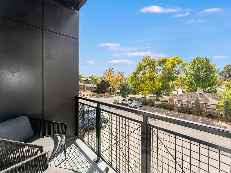 Downing Street Lofts — Photo 40