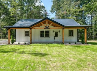 190 Rhonda Rd, Monterey, TN 38574