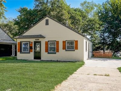 8021 Olive St, Kansas City, MO, 64132