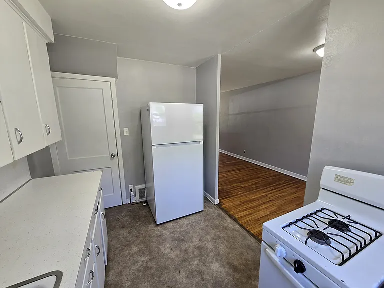 227 Madison St — Photo 11