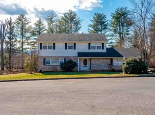 851 Hawthorne Ln, Waynesboro, VA 22980