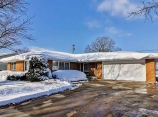 1005 Crest View Trl, Byron, IL 61010