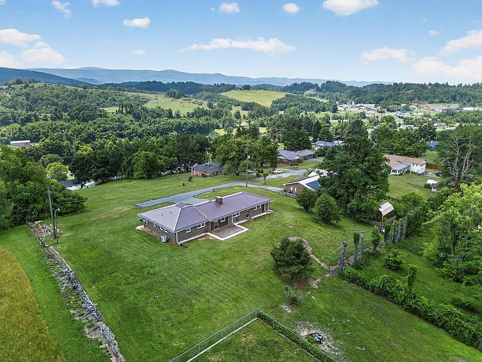 1st image of 235 Windmere Ln