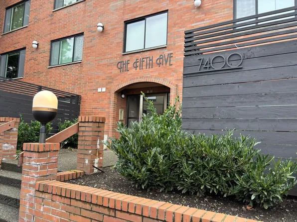 Live In The Heart Of Green Lake Seattle's Most Iconic Park, 7400 5th Ave NE APT 403, Seattle, WA 98115