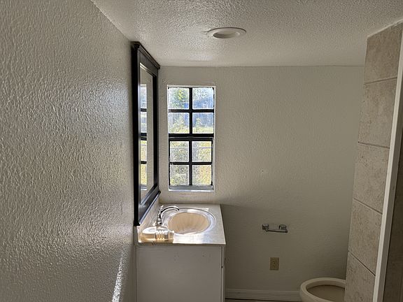 3rd image of 2637 Watson Ln