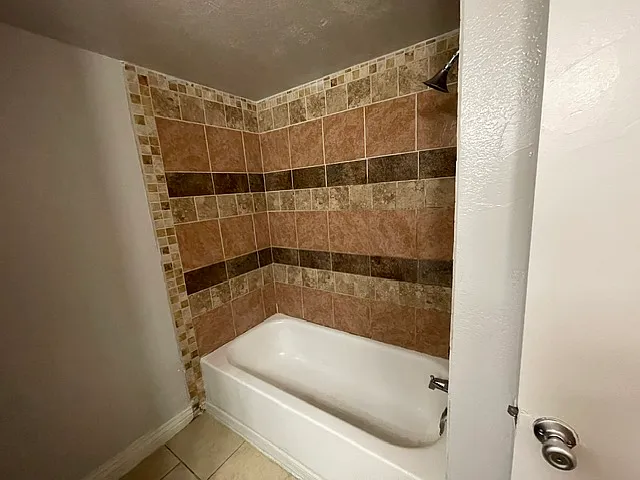 626 E Jahns Pl — Photo 11