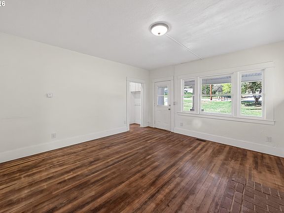 4th image of 412 Azalea Glen Rd