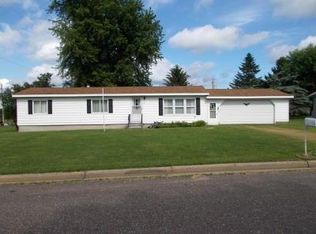 400 S Union St, Loyal, WI 54446