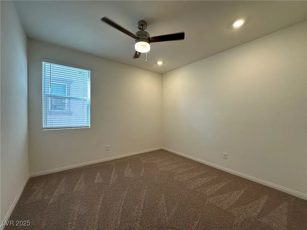 4 bed, 2118 sqft, $2,295 — Photo 3