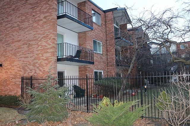 1st image of 6961 N Oakley Ave APT 109