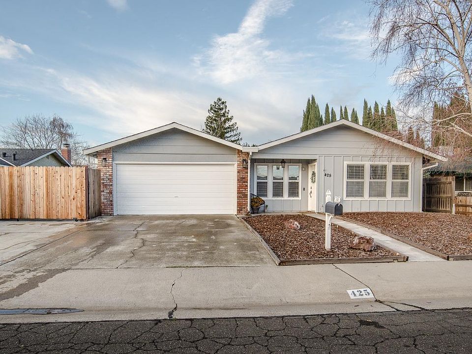 1st image of 425 Dolores Dr