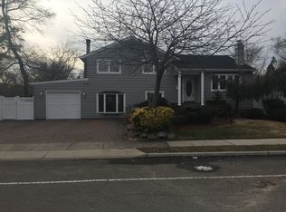 63 Gerhard Rd, Plainview, NY 11803