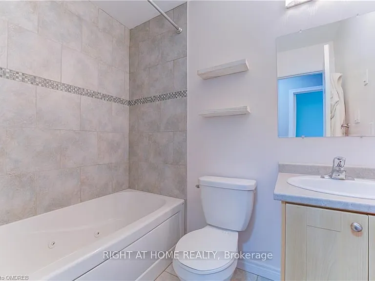 20 McConkey Cres #60 — Photo 15