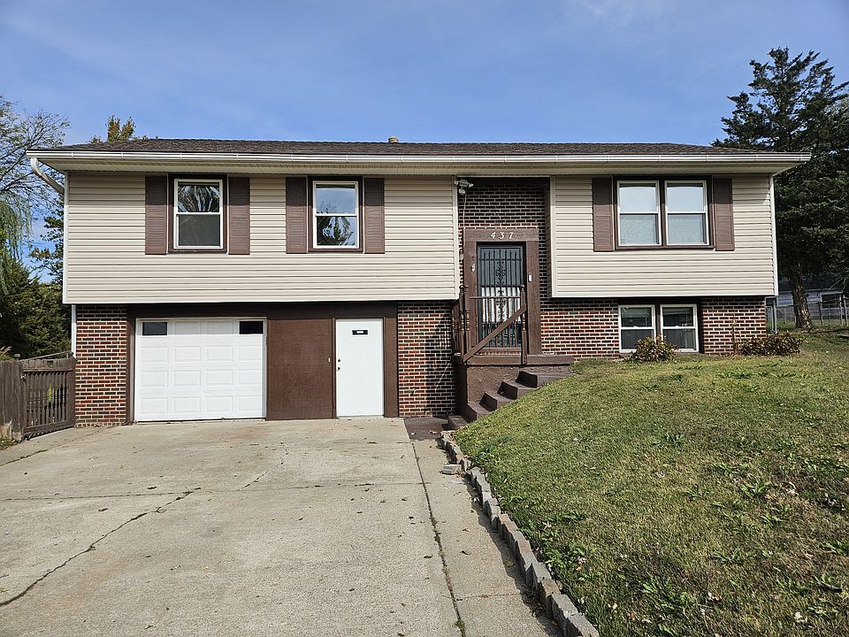 1st image of 437 N 82nd Ter