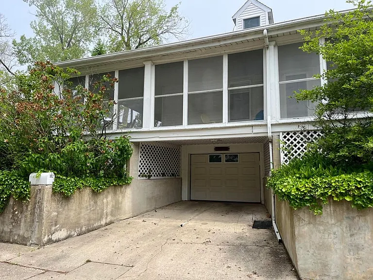 102 N Pier St — Photo 4