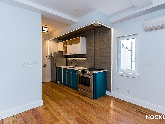 2nd image of 1557 Fulton St #6F