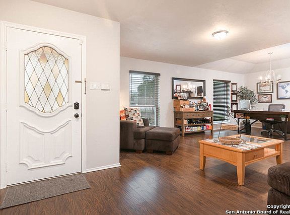 4th image of 15318 Artesian Oaks St