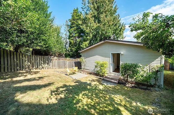 9211 9th Ave NW — Photo 15
