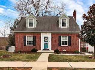 46 E York Ave, Spring Grove, PA 17362