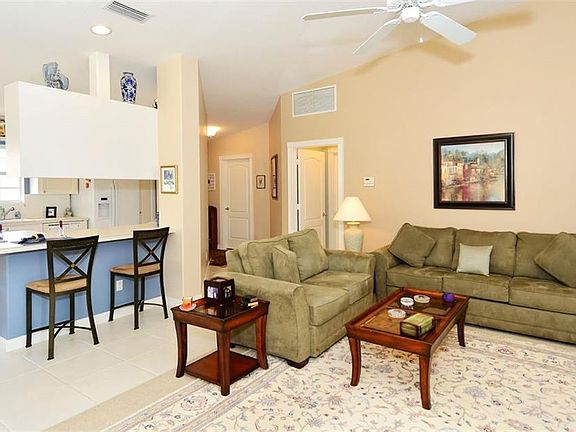 3rd image of 7545 Pesaro Dr
