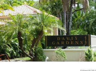 6622 Acacia Ct, South Miami, FL 33143