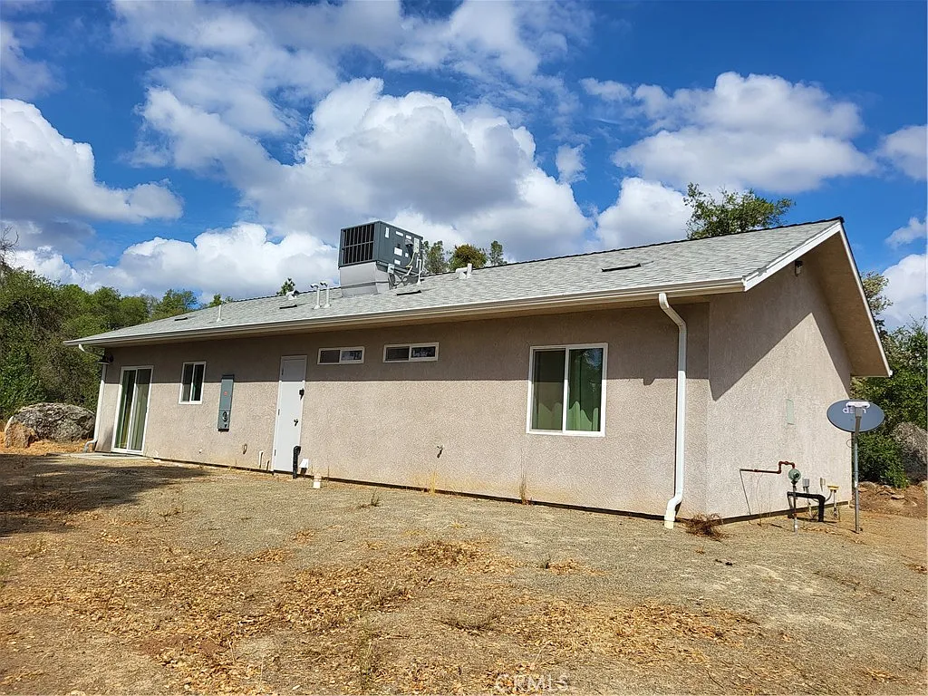 5515 Carleton Rd photo 1