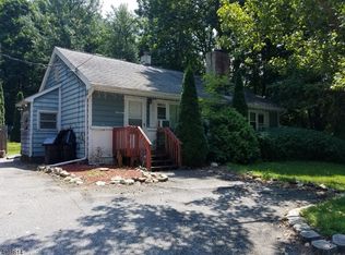 4550 Rudetown Rd, Hamburg, NJ 07419