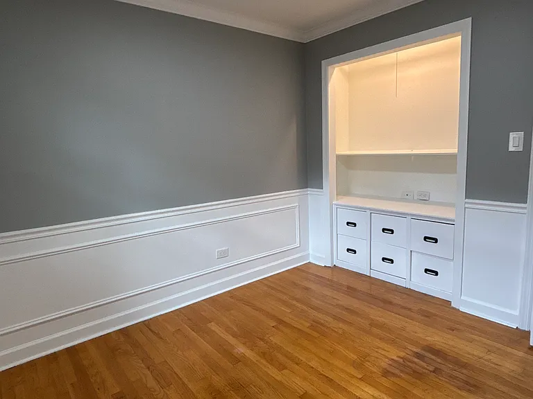 5630 Clarendon Hills Rd — Photo 9