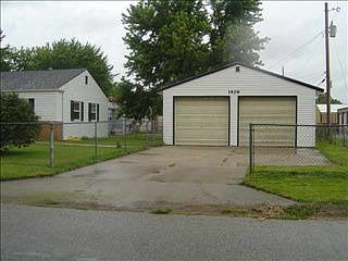 4th image of 1406 E Diedrich Ave
