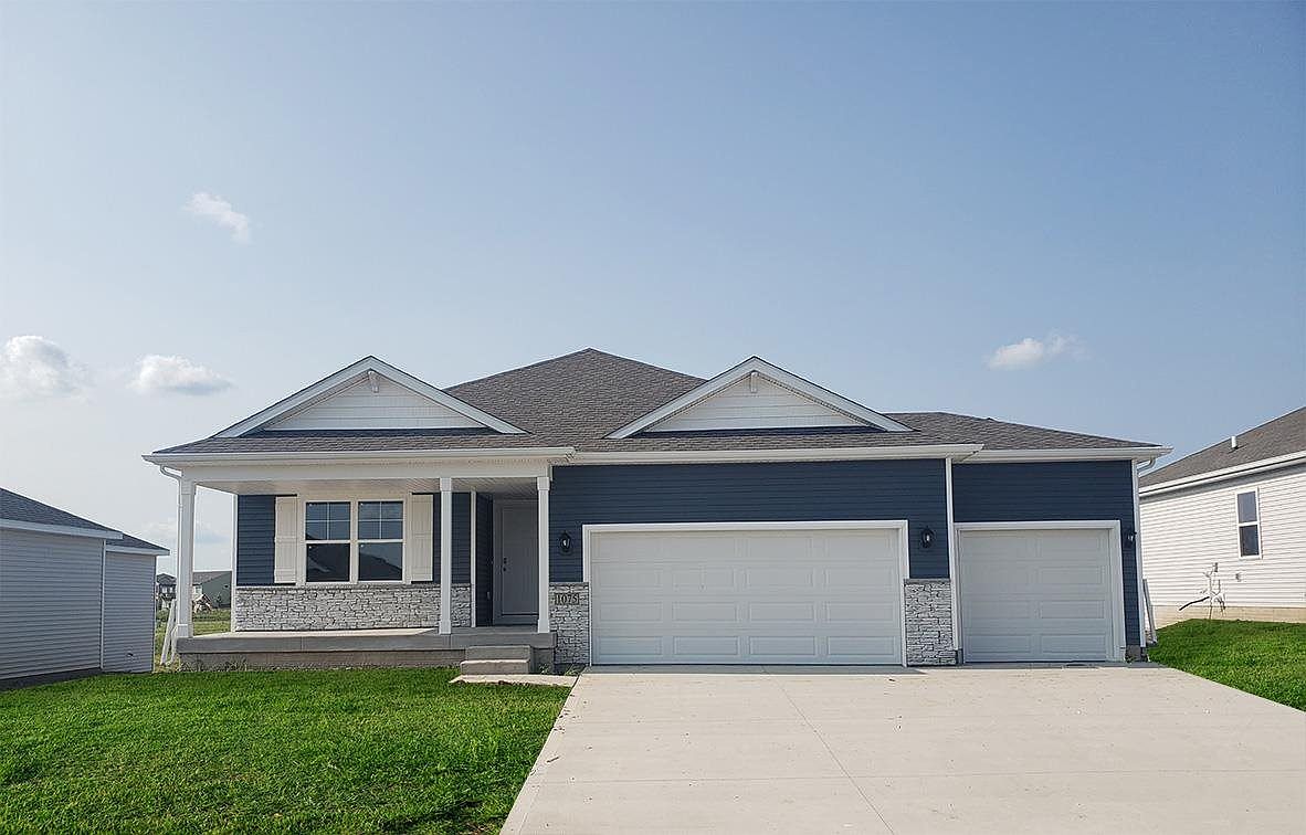 2838 Prairie Wind Ct, Hiawatha, IA 52233 MLS 202306062 Zillow