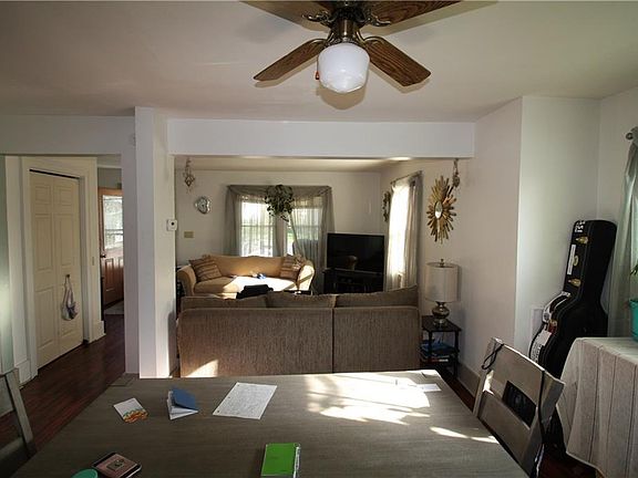 5th image of 44 Buffalo St