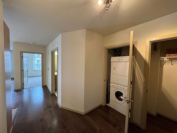 5th image of 1530 NW Market St Unit 501