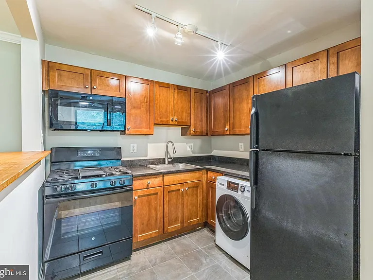 3105 Naylor Rd SE #304 — Photo 4