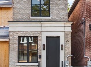 27 Taunton Rd, Toronto, ON M4S2P2