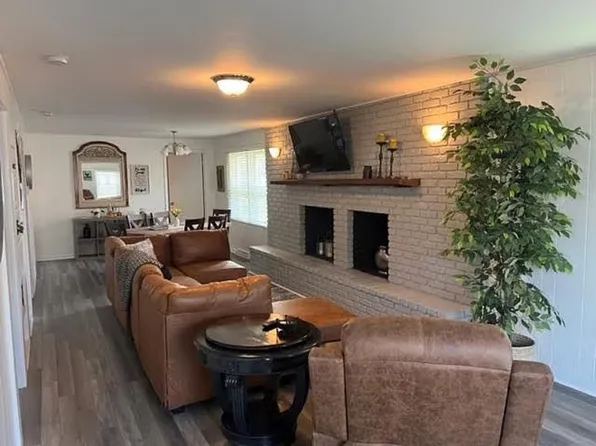 1205 N Park Ave, Herrin, IL 62948