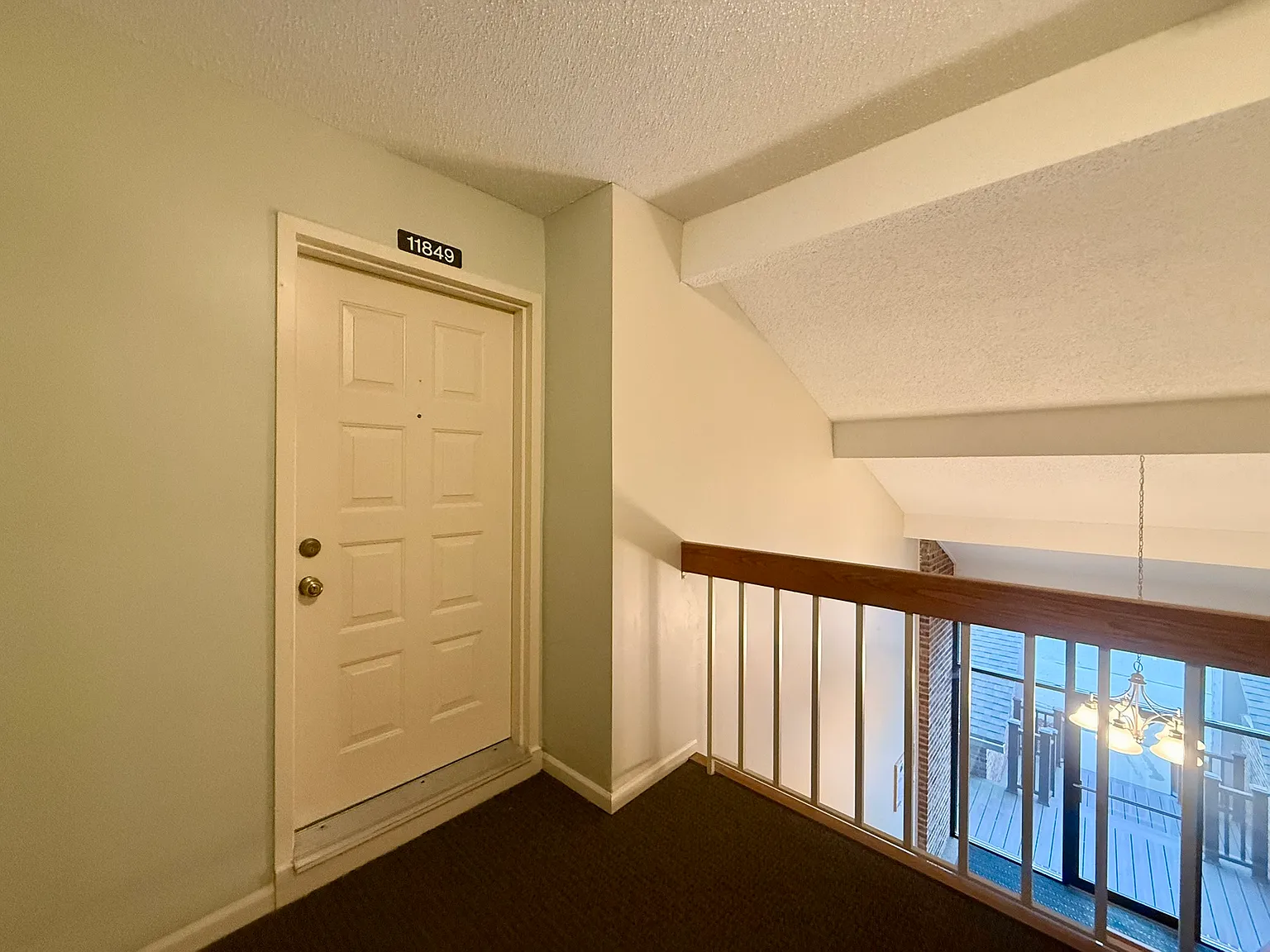 2 bed, 1200 sqft, $1,800 — Photo 2