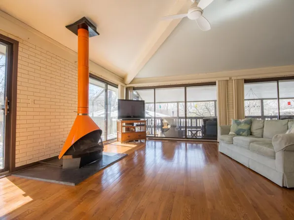 521 Bristol Oak Ct #1180D, Fontana, WI 53125