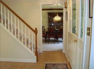 10132 Woodbury Dr, Wexford, PA 15090