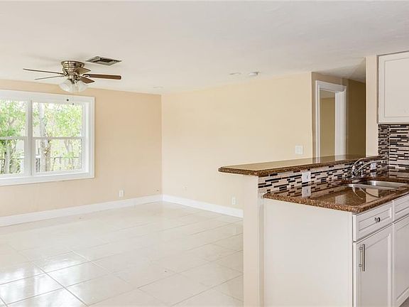 5th image of 5392 Carolina Ave