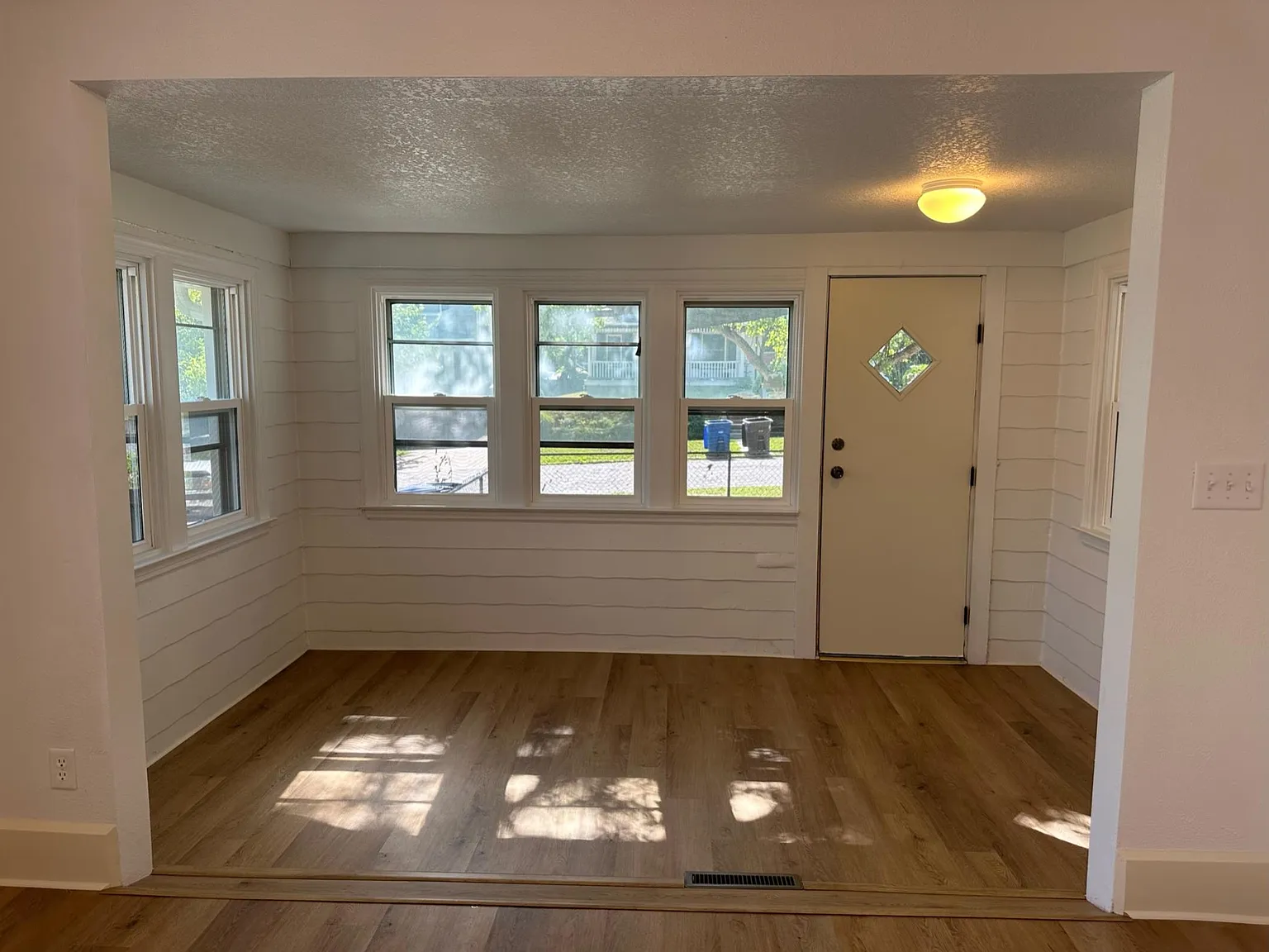 2 bed, 900 sqft, $1,550 — Photo 4